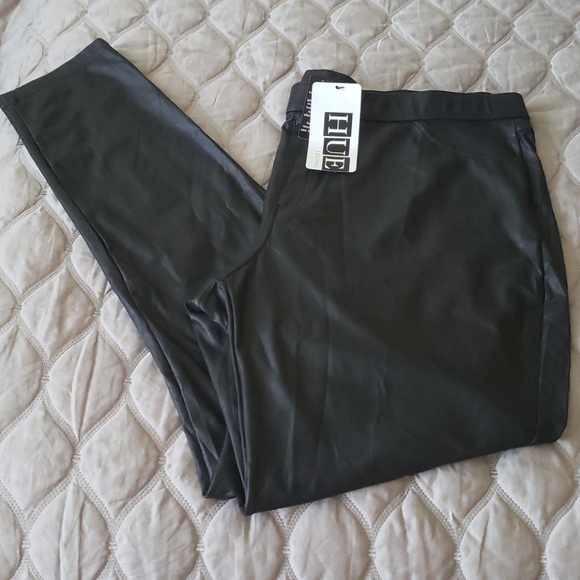 HUE Pants - HUE LEATHERETTE LEGGINS, BLACK, XL